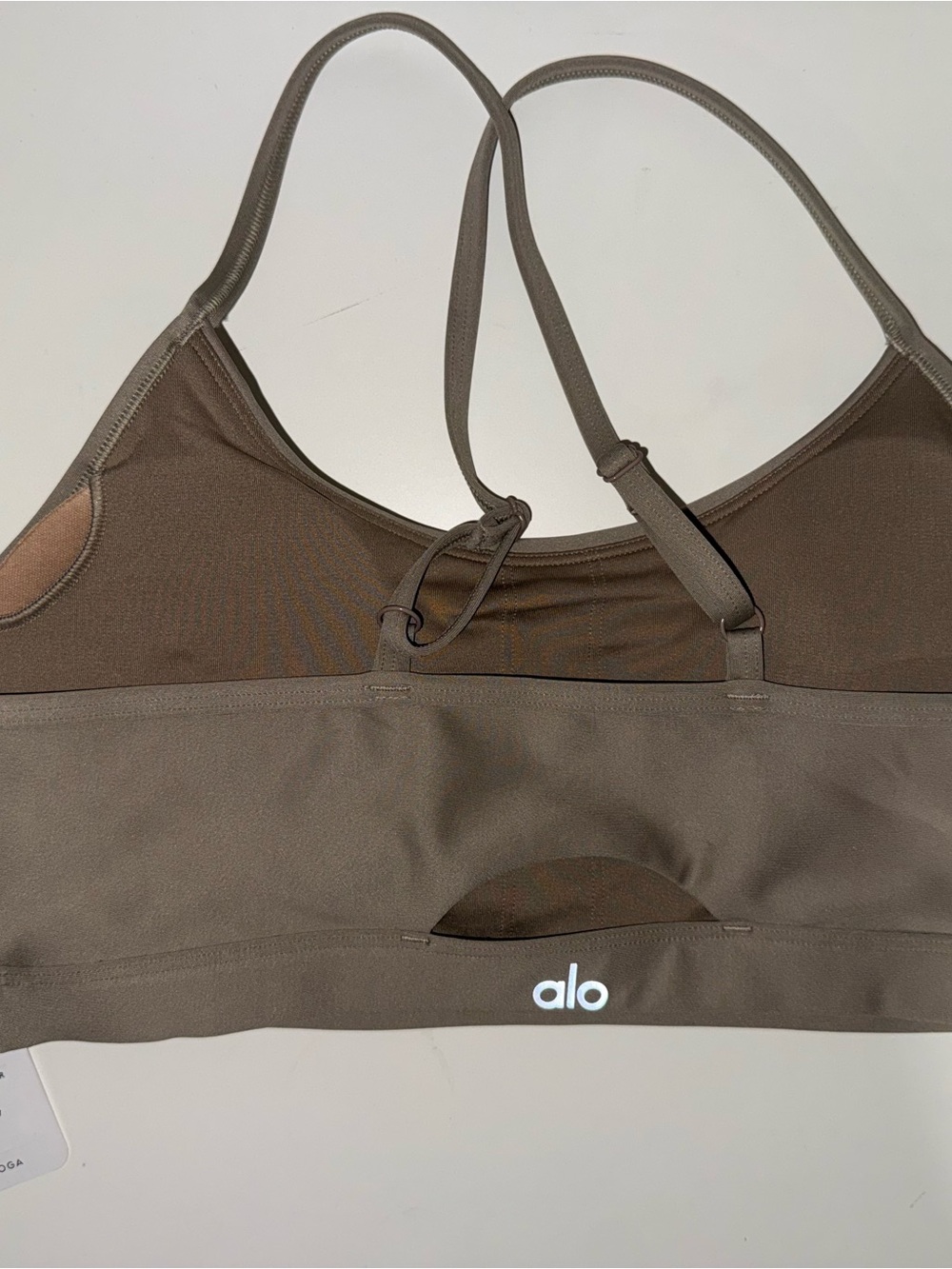 ALO Yoga Airlift Intrigue Bra in Gravel Scoop Bralette with Thin Straps - Picture 4 of 6